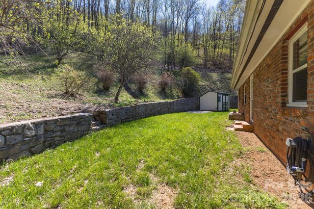 87 Rockwood Road, Waynesville, NC 28786