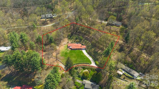 87 Rockwood Road, Waynesville, NC 28786