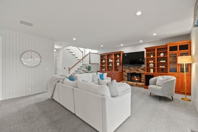 1335 Grant Road, Los Altos, CA 94024