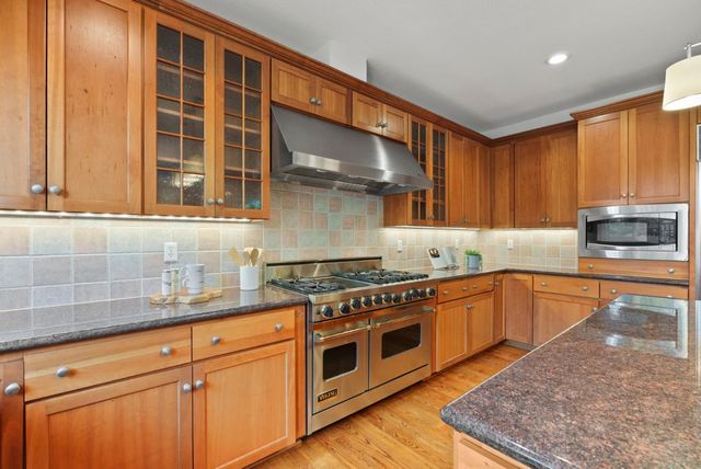 1335 Grant Road, Los Altos, CA 94024