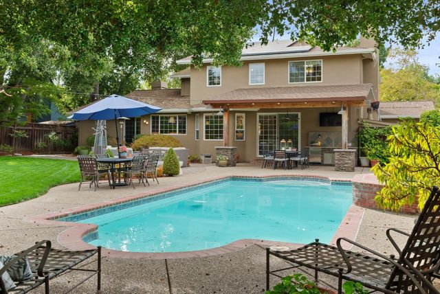 1335 Grant Road, Los Altos, CA 94024