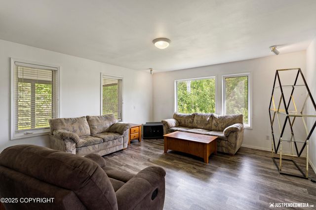 20414 W Lakes Boulevard, Big Lake, AK 99652