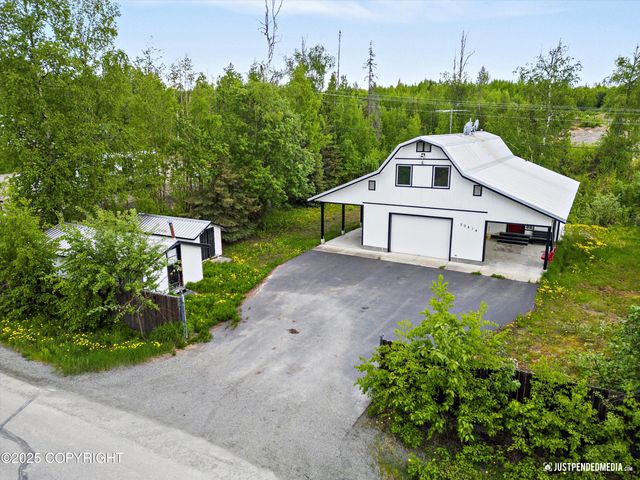 20414 W Lakes Boulevard, Big Lake, AK 99652
