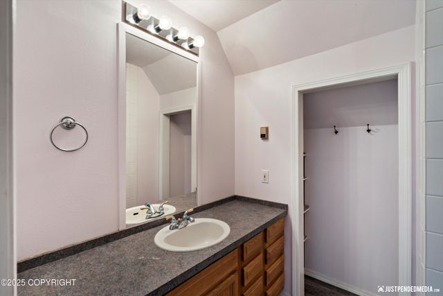20414 W Lakes Boulevard, Big Lake, AK 99652
