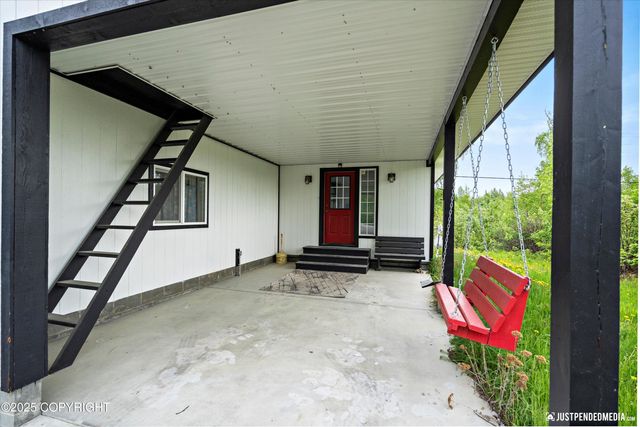 20414 W Lakes Boulevard, Big Lake, AK 99652