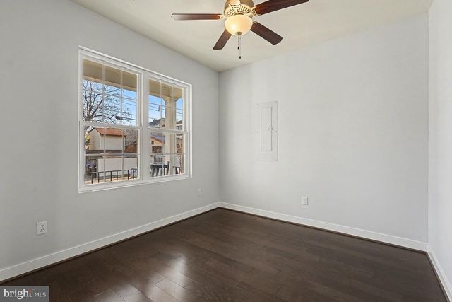 606 SHEPHERD ST, Fredericksburg, VA 22401