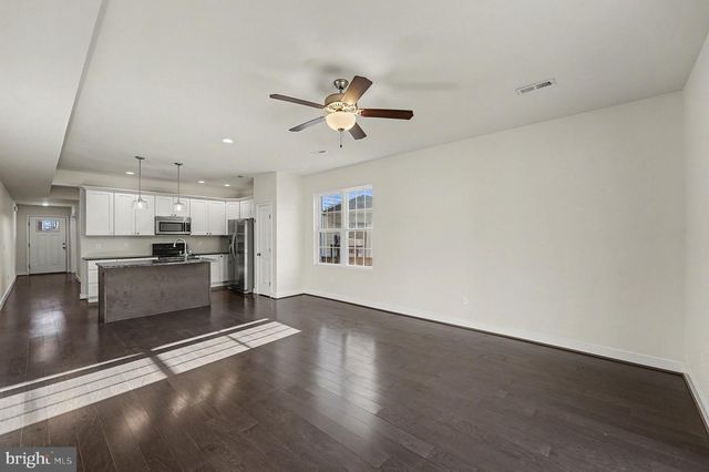 606 SHEPHERD ST, Fredericksburg, VA 22401