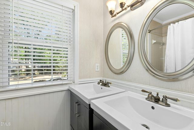 1404 Wildwood Drive, Chapel Hill, NC 27517