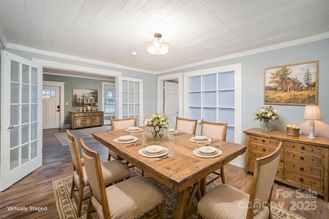 305 S Gaston Street, Dallas, NC 28034