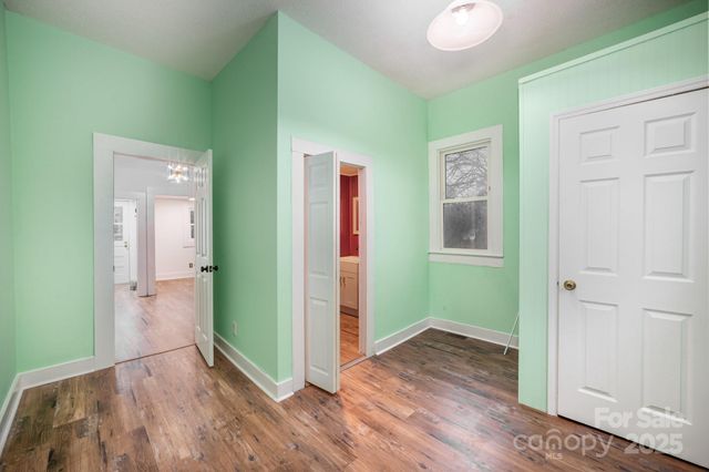 305 S Gaston Street, Dallas, NC 28034