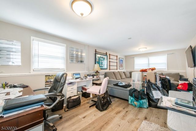 8 Kennedy Dr, Fairfield Twp., NJ 07004