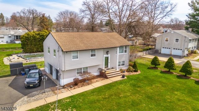 8 Kennedy Dr, Fairfield Twp., NJ 07004
