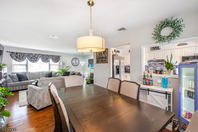 8 Kennedy Dr, Fairfield Twp., NJ 07004