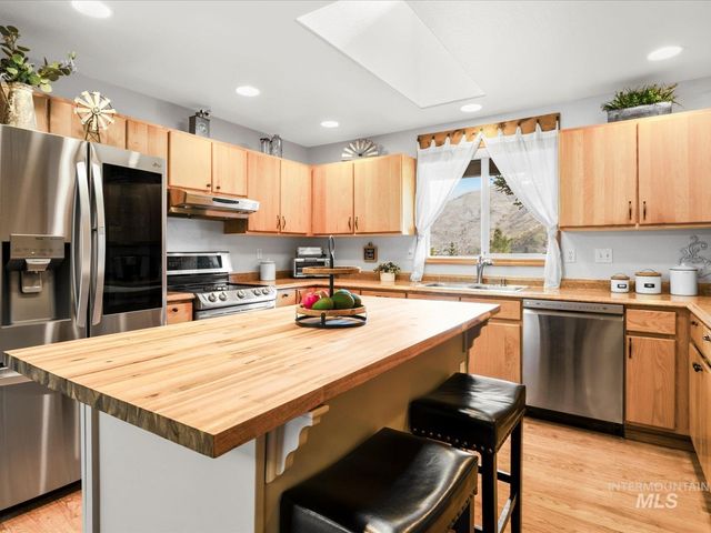 41 Mores Creek Cir, Boise, ID 83716