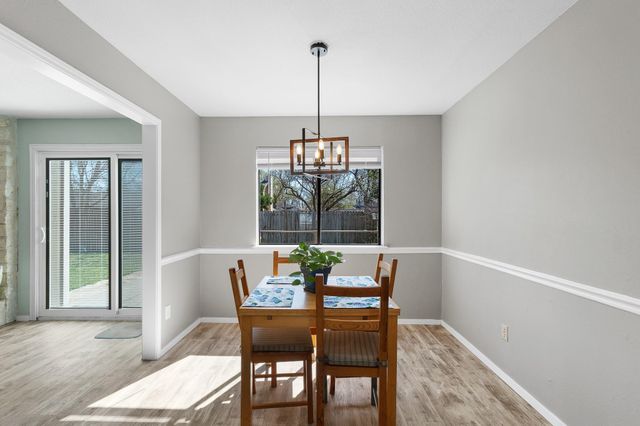 8007 Swindon LN, Austin, TX 78745