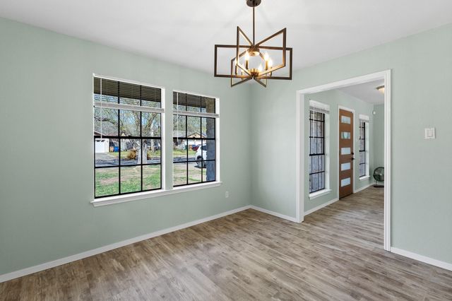 8007 Swindon LN, Austin, TX 78745