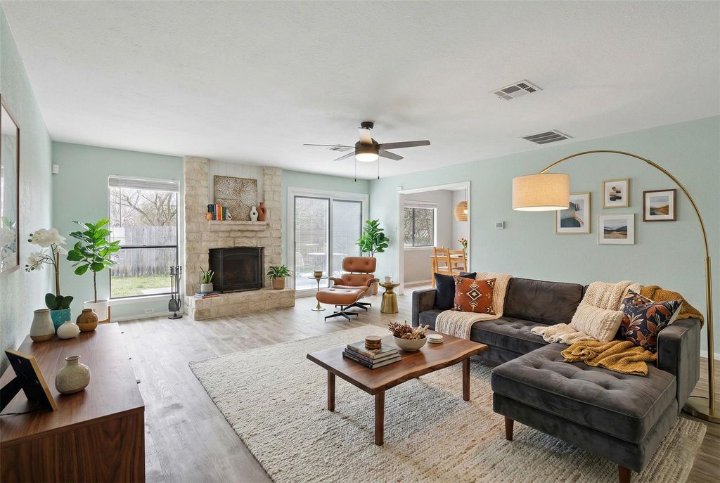 8007 Swindon LN, Austin, TX 78745