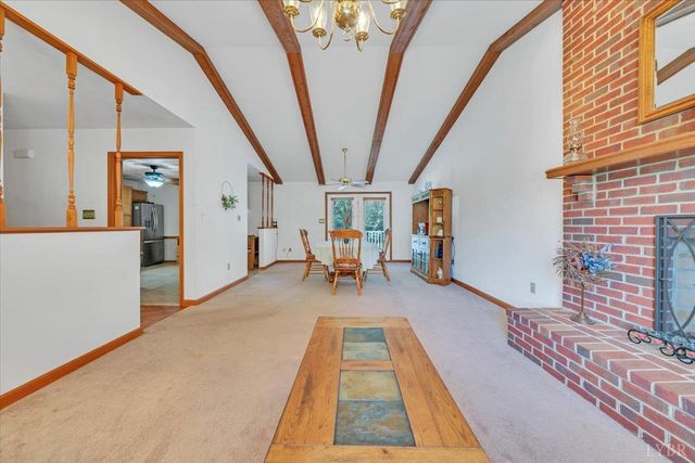 165 Fox Fire, Cloverdale, VA 24077