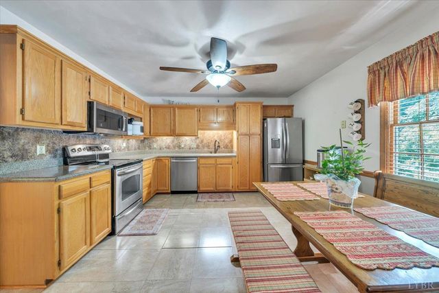 165 Fox Fire, Cloverdale, VA 24077