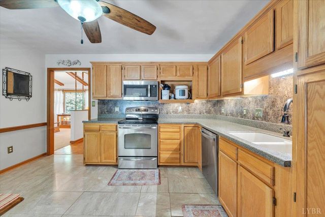165 Fox Fire, Cloverdale, VA 24077