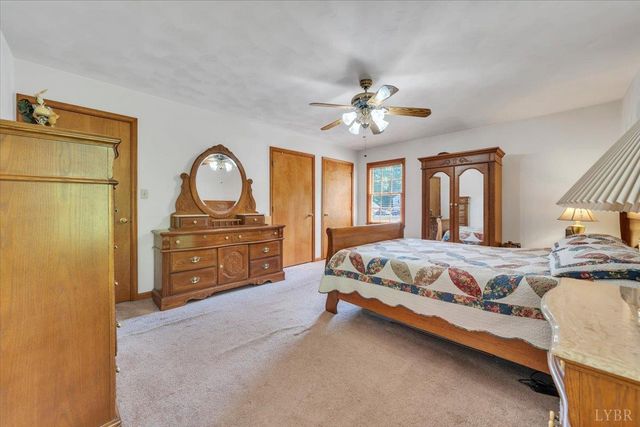 165 Fox Fire, Cloverdale, VA 24077