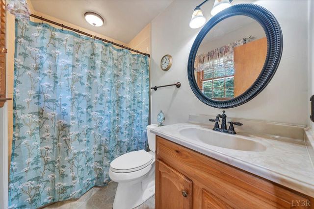 165 Fox Fire, Cloverdale, VA 24077