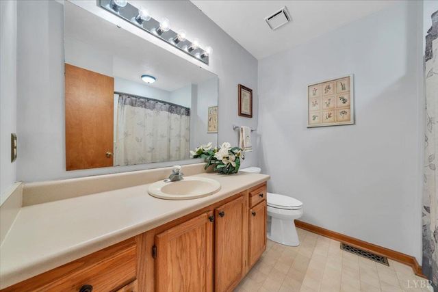 165 Fox Fire, Cloverdale, VA 24077