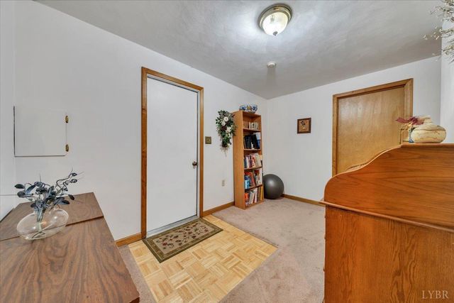 165 Fox Fire, Cloverdale, VA 24077