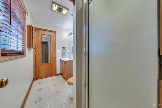 165 Fox Fire, Cloverdale, VA 24077