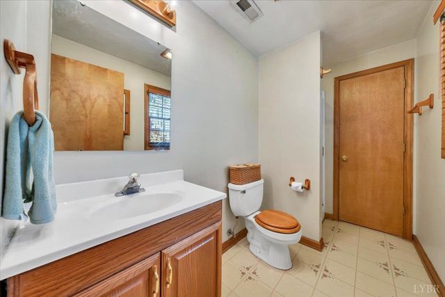 165 Fox Fire, Cloverdale, VA 24077