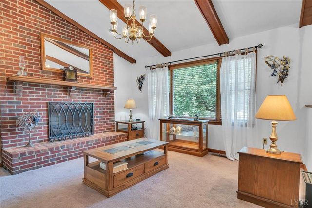165 Fox Fire, Cloverdale, VA 24077