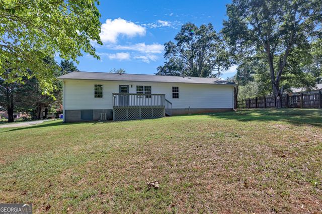 145 Goldust Avenue, Clarkesville, GA 30523