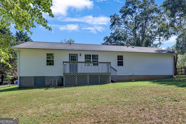 145 Goldust Avenue, Clarkesville, GA 30523