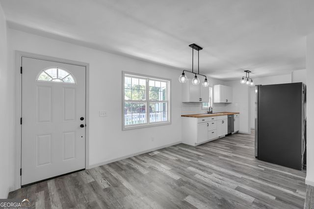 145 Goldust Avenue, Clarkesville, GA 30523
