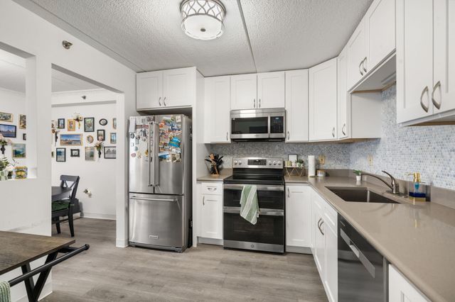 200 Cove Way 409, Quincy, MA 02169