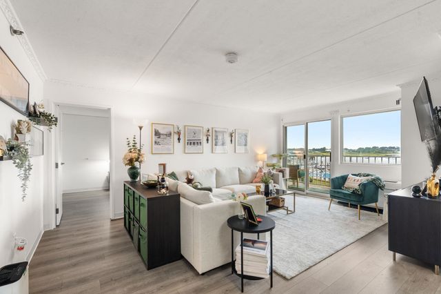 200 Cove Way 409, Quincy, MA 02169