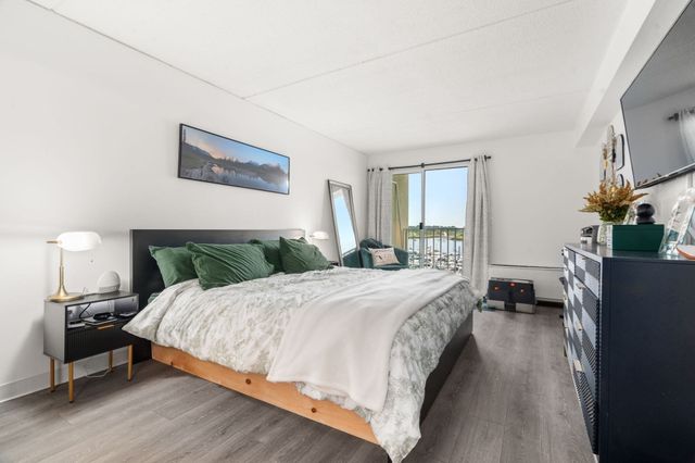 200 Cove Way 409, Quincy, MA 02169