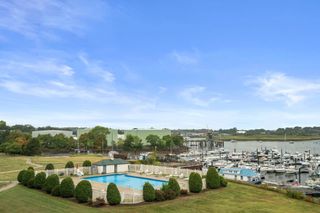 200 Cove Way 409, Quincy, MA 02169