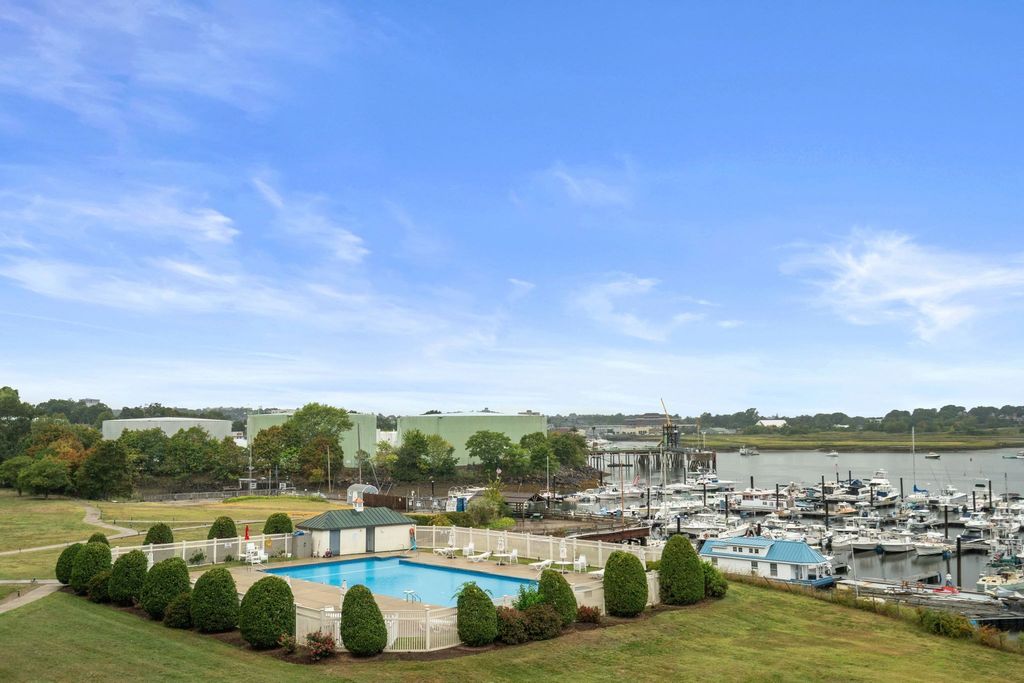 200 Cove Way 409, Quincy, MA 02169