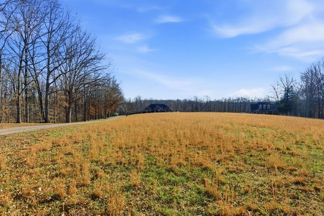 7333 Moore Rd, Greenbrier, TN 37073