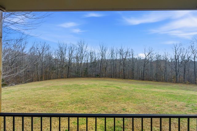 7333 Moore Rd, Greenbrier, TN 37073