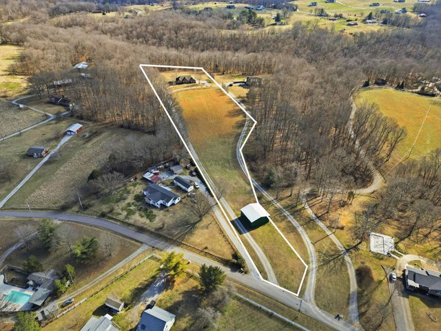 7333 Moore Rd, Greenbrier, TN 37073