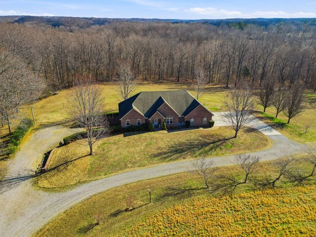 7333 Moore Rd, Greenbrier, TN 37073