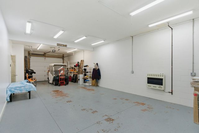 7333 Moore Rd, Greenbrier, TN 37073