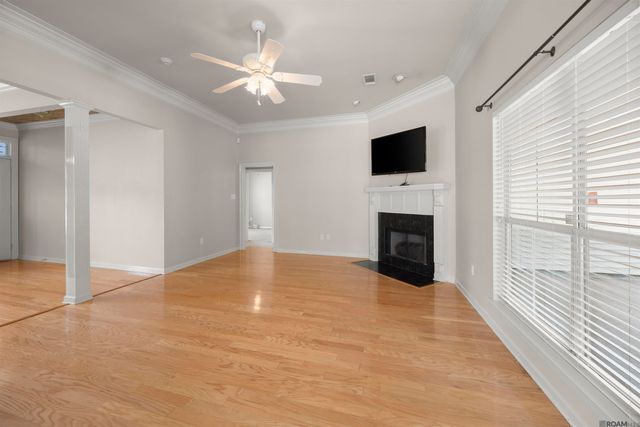 14473 Lake Crossing Dr, Gonzales, LA 70737
