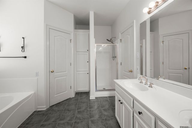 14473 Lake Crossing Dr, Gonzales, LA 70737