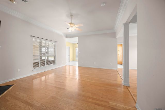 14473 Lake Crossing Dr, Gonzales, LA 70737