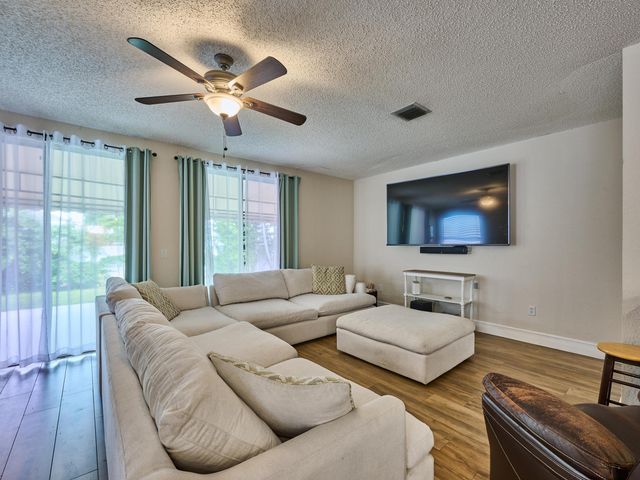 2067 Cezanne Road, West Palm Beach, FL 33409