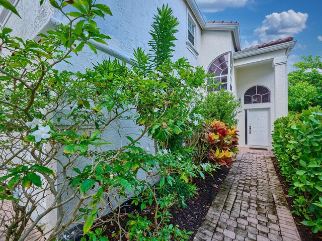 2067 Cezanne Road, West Palm Beach, FL 33409