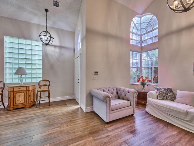 2067 Cezanne Road, West Palm Beach, FL 33409